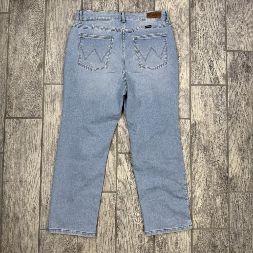 Wrangler Women's High Rise True Straight Fit Crop Jeans Size 12 Blue Denim 25x30 - Picture 8 of 10
